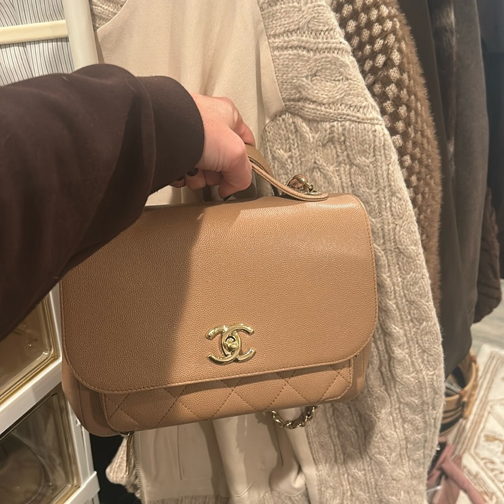 CHANEL Tan Crossbody Bag - Picture 5 of 11